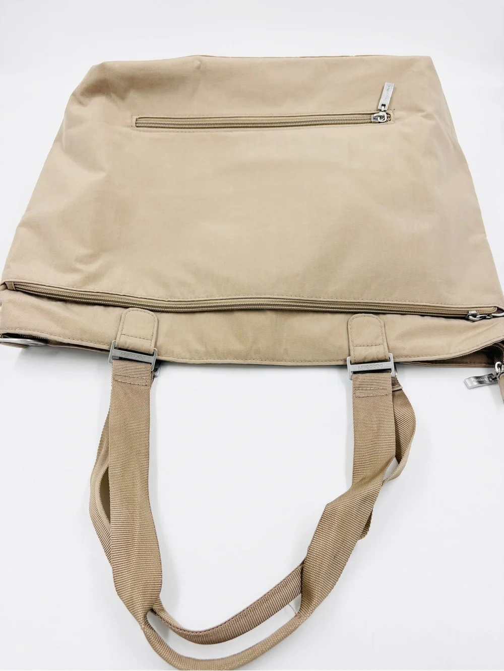 Baggallini Avenue Tote Travel Laptop Bag Purse Beach Beige